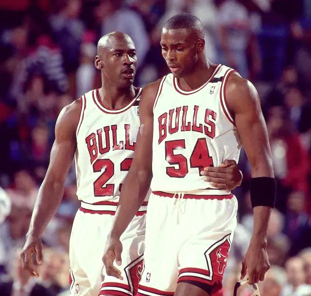 kaiyun-公牛(niú)后乔丹时代(dài)乔丹加入公牛(niú)前公牛(niú)战绩